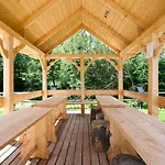 Lipki Park Z Sauna, Sun & Snow