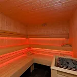 Lipki Park Z Sauna, Sun & Snow
