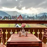 דירה Lipki Park Z Sauna, Sun & Snow זקופאנה