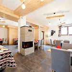 Lipki Park Z Sauna, Sun & Snow דירה