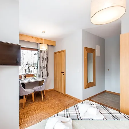 Lipki Park Z Sauna, Sun & Snow Apartman Zakopane