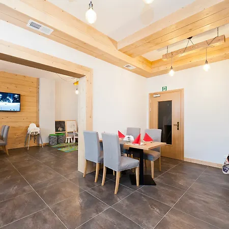 Lipki Park Z Sauna, Sun & Snow Apartman