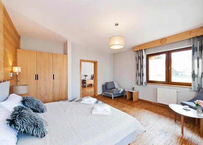 Lipki Park Z Sauna, Sun & Snow Apartment *