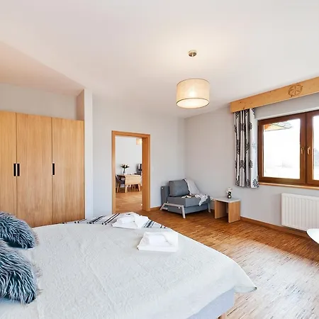 Lipki Park Z Sauna, Sun & Snow Appartement *